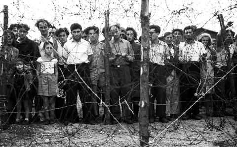 Stars And Stripes - Jewish Refugees, 1947