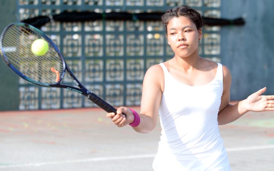 Humphreys' Naomi Choi lost 6-2, 6-3 to E.J. King's Miu Best in Wednesday's Far East tennis tournament girls singles semifinals.