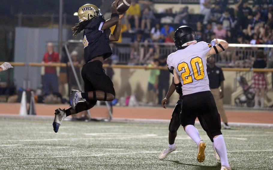 Humphreys receiver catches ball against ASIJ.