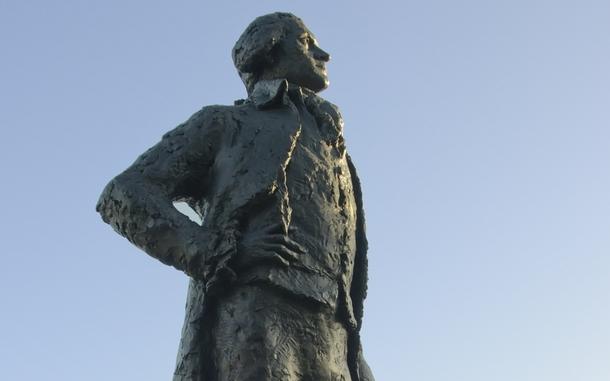 This statue of Thomas Jefferson was presented to France in 2006. It stands on Paris’ Left Bank, in the 7th arrondissement.