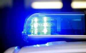 Five men wearing balaclavas were stopped by police Tuesday night in Kaiserslautern. The officers found a blank firing gun and ammunition during a search of the men's car.