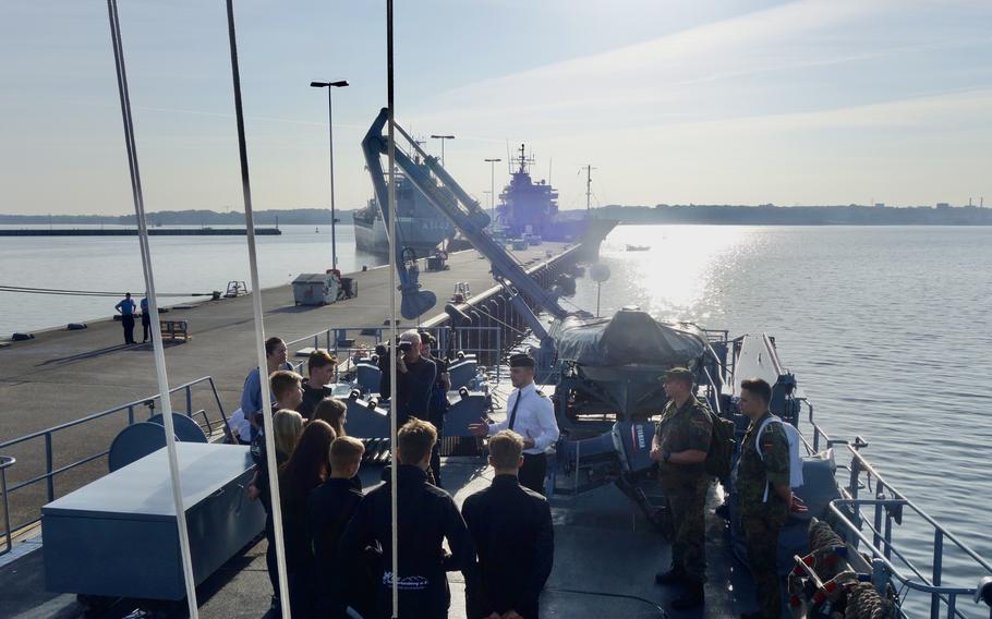 The crew of the minesweeper Dillingen