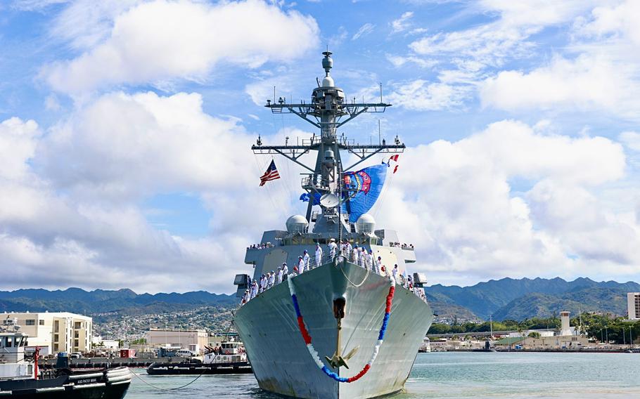 USS Daniel Inouye pulls into its homeport