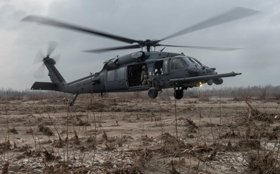 A Pave Hawk lands in Aviano.