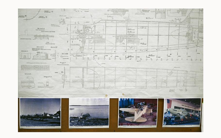 Blueprints and photos of the IL-2. 