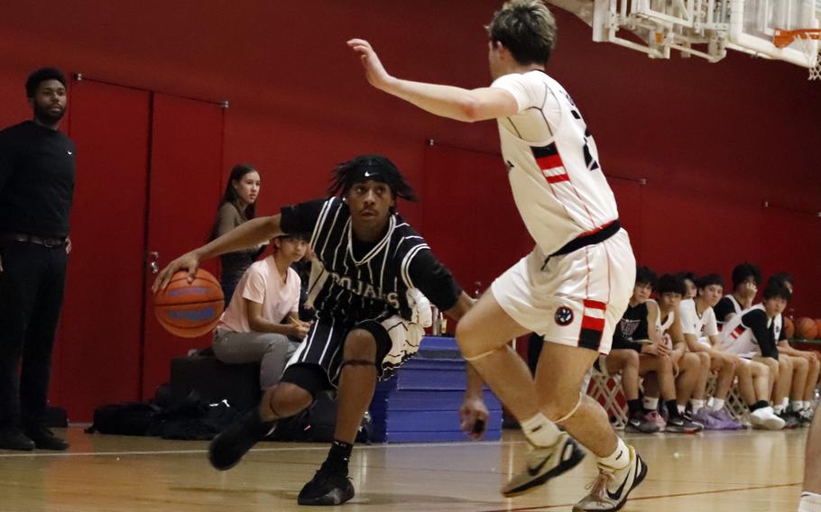 Ayden Helton tries to maneuver toward the basket.