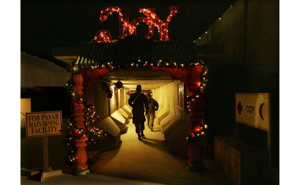 HED: Holidays in a combat zone, 2011

Kandahar province, Afghanistan, Dec. 19, 2011: Soldiers make their way through holiday decorations at the dining facility at Forward Operating Base Base Pasab in Kandahar province Afghanistan. 

META TAGS: Holidays; christmas; hanukkah; kwanzaa; Wars on Terror;