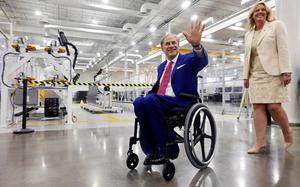 Governor Greg Abbott arrives at Bell Manufacturing Technology Center in Fort Worth to announce that Bell Textron has chosen Fort Worth for major expansion to build V-280 Valor military aircraft on Tuesday, Dec. 17, 2024.