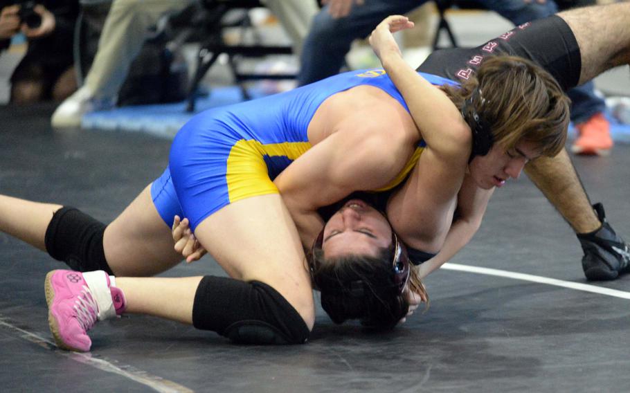 Tyler Reidenbach gets close to a pin.