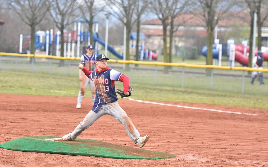 Cristiano Peterson makes a pitch.