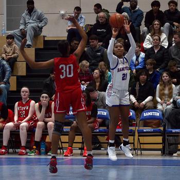 Feliciana Davis puts up a shot.