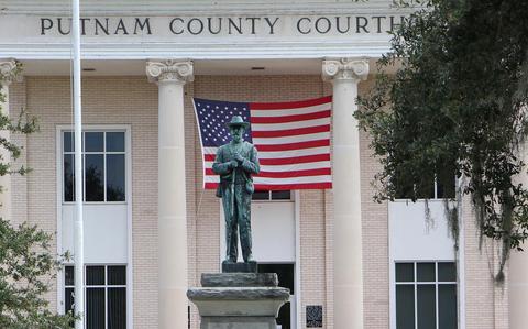 Charlottesville removes Confederate statue; a Florida county Commission