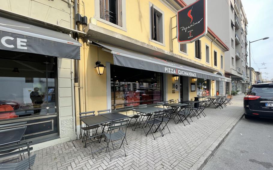 Peperino Pizza and Grill restaurant exterior in Pordenone, Italy.