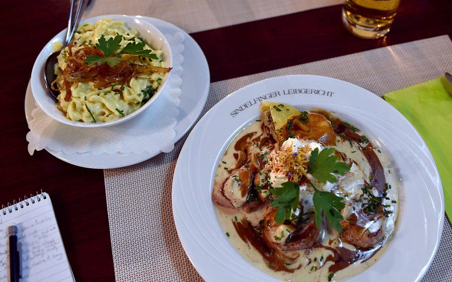 The Sindelfinger Leibgericht is one of the classics of the Bierstadel in Sindelfingen, Germany. It consists of pork tenderloin fillets with a mushroom cream sauce, maultasche and cheese spaetzle.