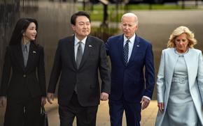 President Joe Biden, first lady Jill Biden, South Korean President Yoon Suk Yeol and first lady of South Korea Kim Keon-hee visit the Korean War Memorial in Washington, D.C., April 25, 2023. 