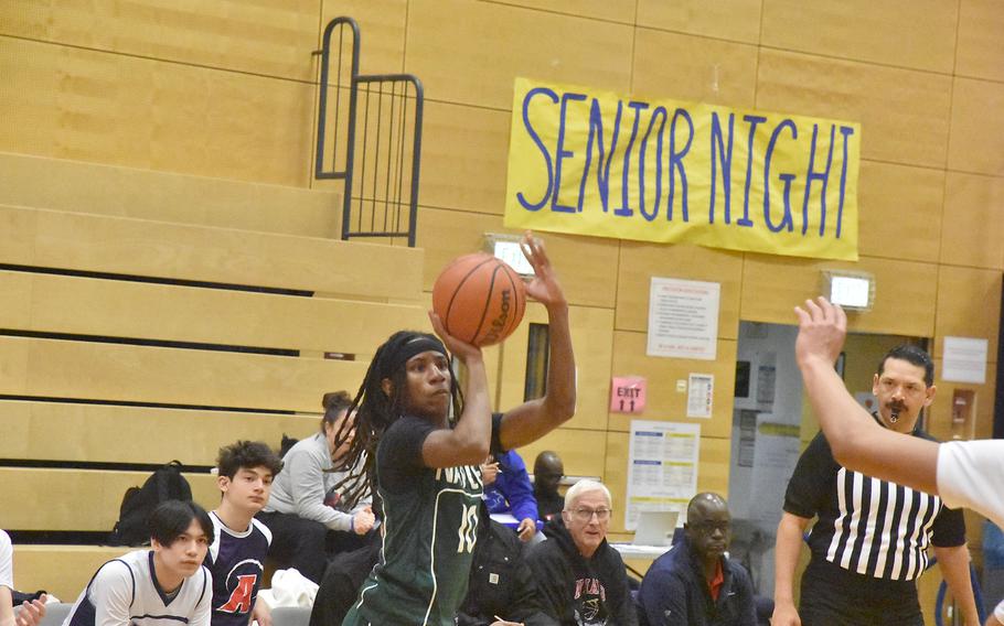 Jeramiah Robinson shoots from long distance.