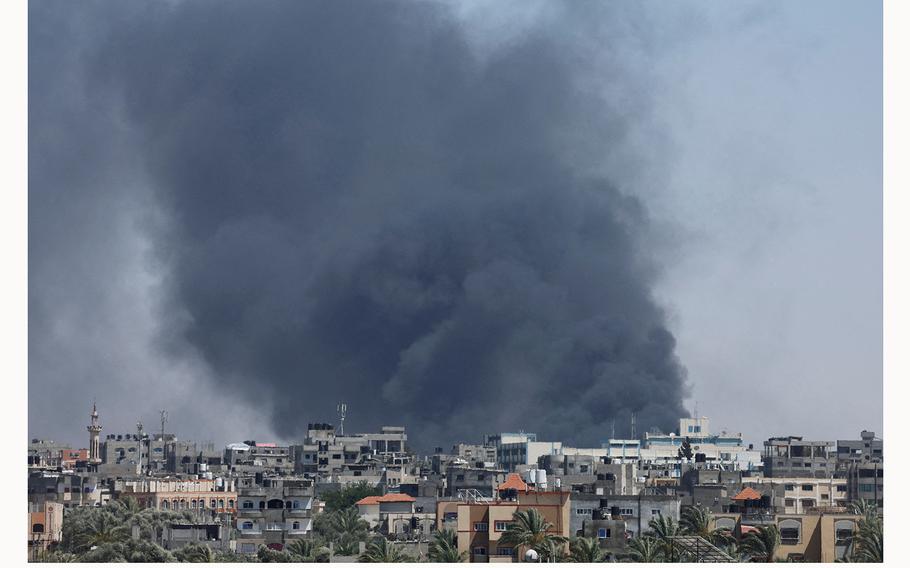 Smoke rises during an Israeli airstrike, amid the ongoing conflict between Israel and Hamas, in Rafah, in the southern Gaza Strip, May 24, 2024. 