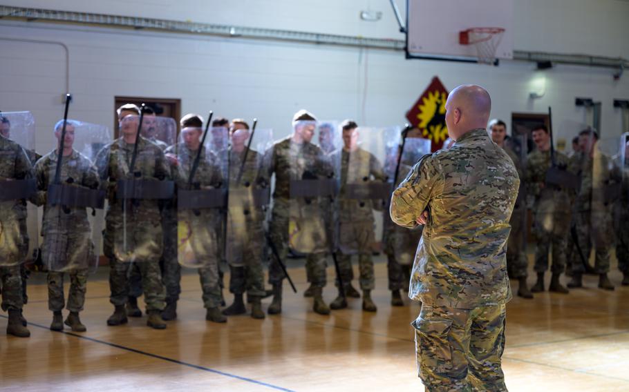 Master Sgt. Ryan Wyskochil instructs soldiers and airmen 