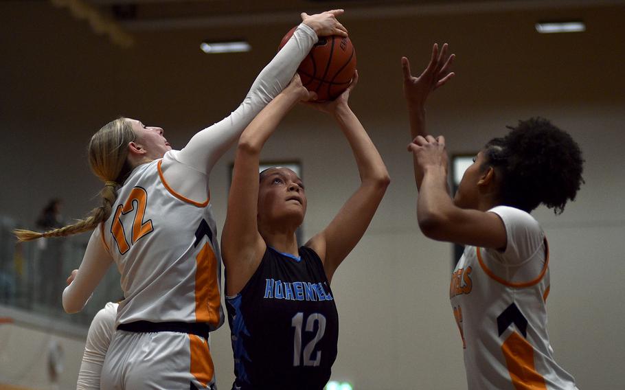 Angelaurie Owens grabs a rebound.