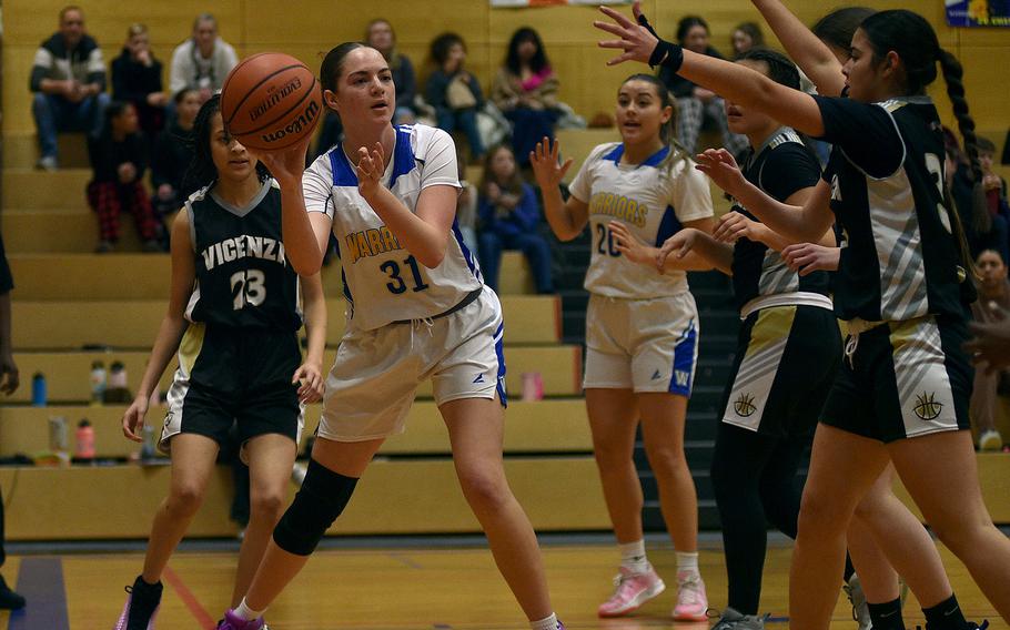 Brianna Arroyo looks for a teammate.