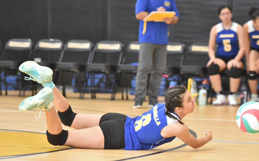 Sigonella's Alexandra Quintanilla goes all out to try to keep the ball alive in the Jaguars' loss to Vicenza on Friday, Sept. 13, 2024, in Vicenza, Italy.