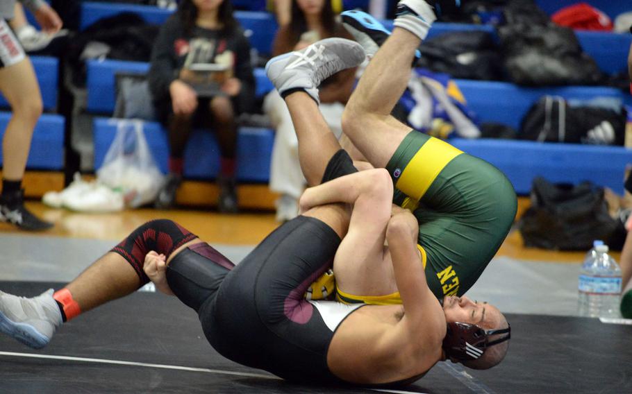 Braylon Stephens and Alessandro Nacimbeni wrestle.