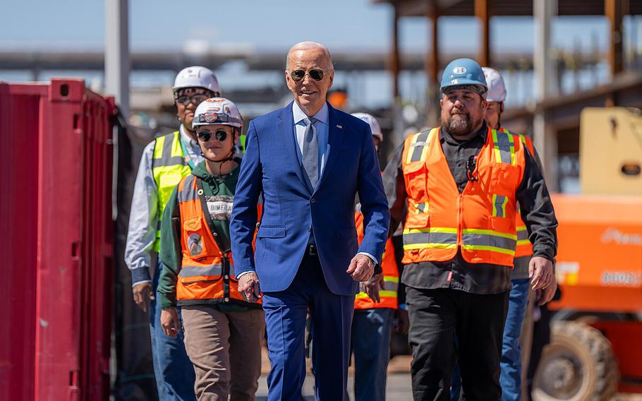 President Biden with Intel workers