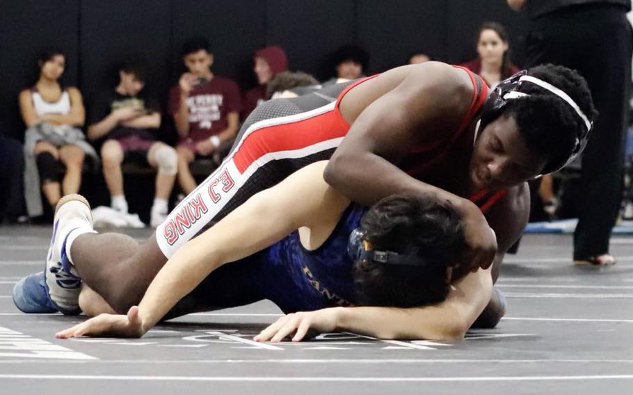 Arona Headley gains advantage on the mat.