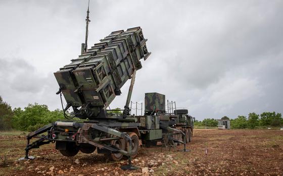 The 5th Battalion, 7th Air Defense Artillery’s U.S. Army Patriot ...