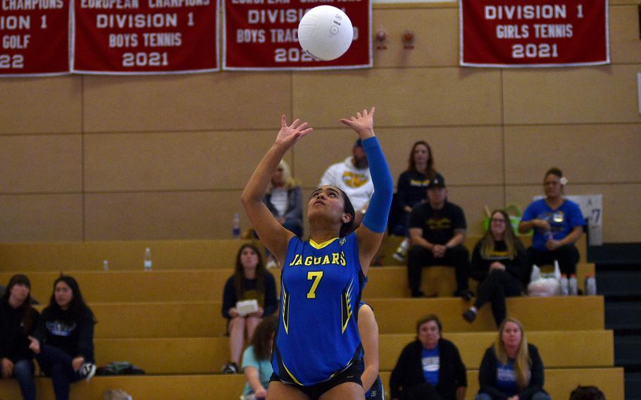 Nyeema Fernandez sets the ball.