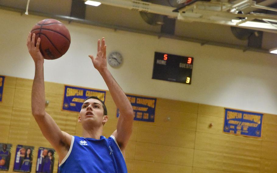 Patrick Gianni puts up a shot.