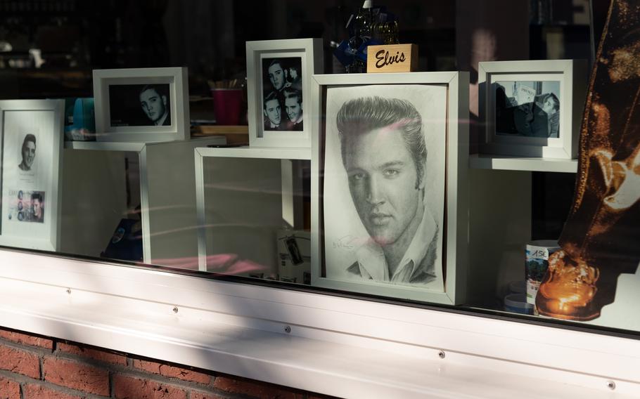 Photos of Elvis are displayed in a Bad Nauheim window.