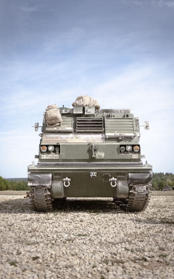 U.S. soldiers using M270A1