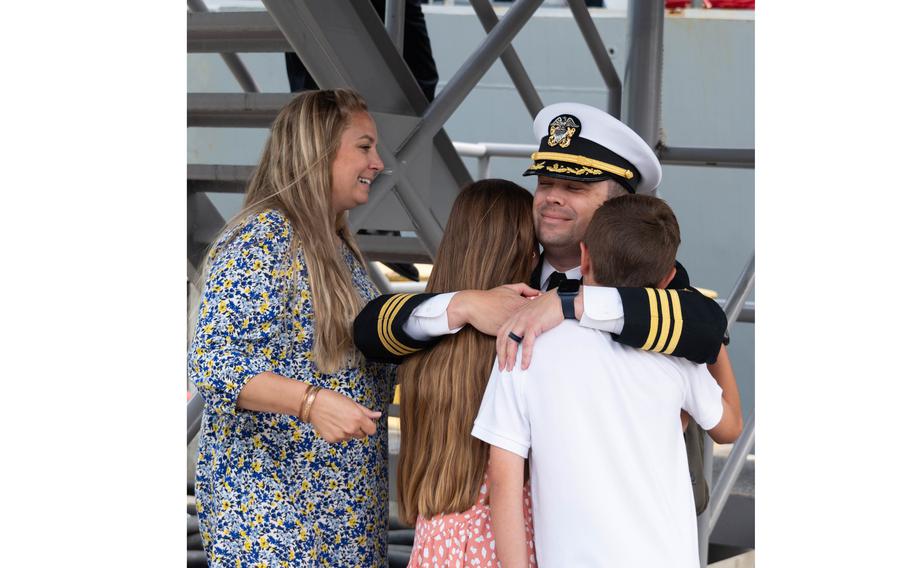 Cmdr. Michael McInerney reunites with his family 