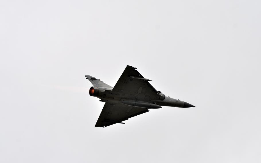 A Taiwanese air force Mirage 2000 fighter jet flies over Hsinchu Air Base, Taiwan, Jan. 11, 2023.