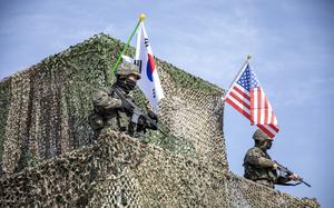 South Korean soldiers stand guard