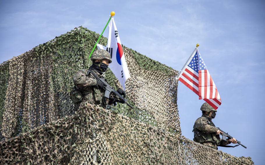 South -Korean soldiers are guarding