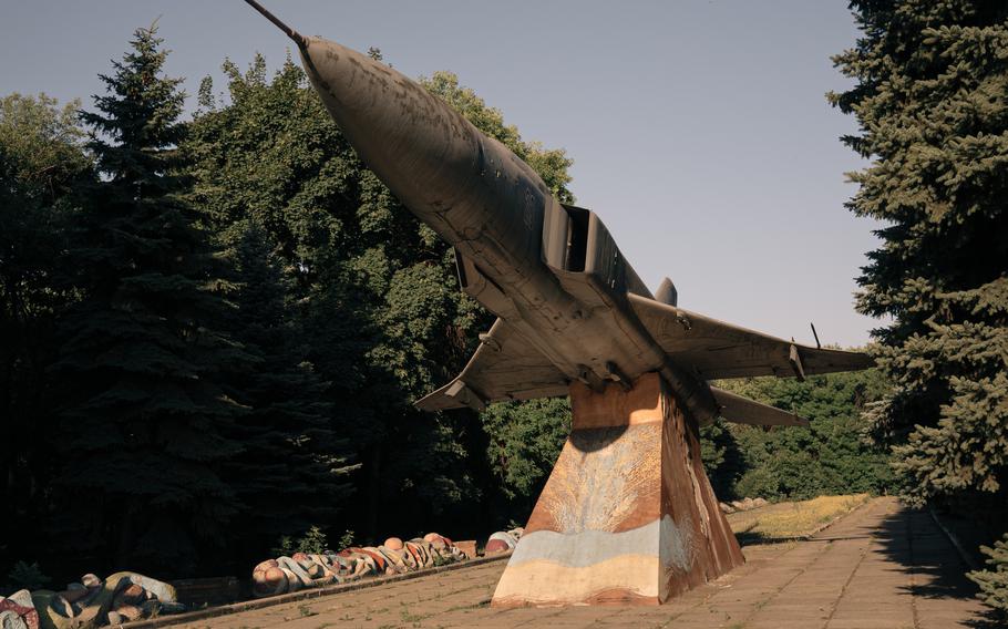 A monument in the Donetsk region featuring a Soviet-era MiG 23.