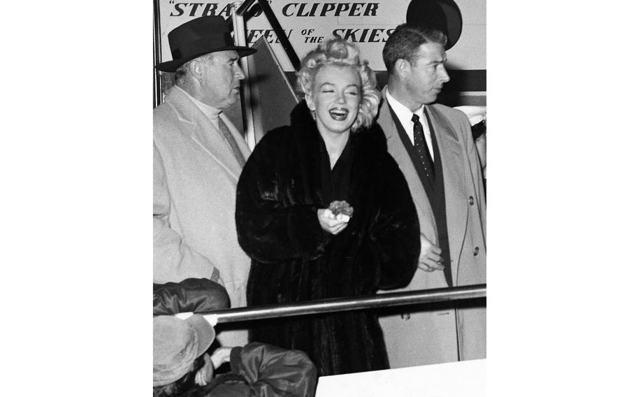 Mrs and Mr Marilyn Monroe honeymoon in Japan - Japan Today