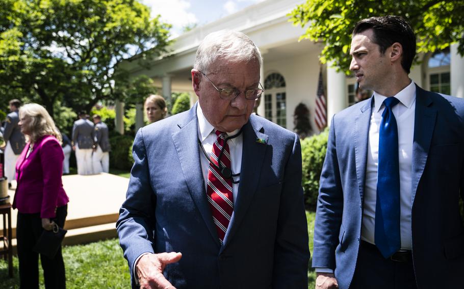 Lt. Gen. Keith Kellogg, whom President-elect Donald Trump has chosen as his envoy to Ukraine, at the White House in 2019. 