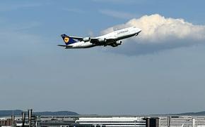 A Lufthansa Boeing 747 takes off from Frankfurt's international airport in May 2024. Plans for a shuttle between  Ramstein Air Base and the airport have been shelved due to lack of interest in the project by possible contractors, according to the Air Force.