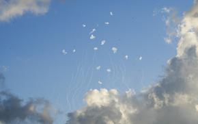 Israeli Iron Dome air defense system fires to intercept rockets that were launched from Lebanon, in northern Israel, Sunday, Sept. 22, 2024. (AP Photo/Baz Ratner)