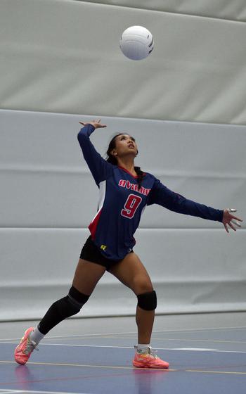 Nevaeh Zamora serves.