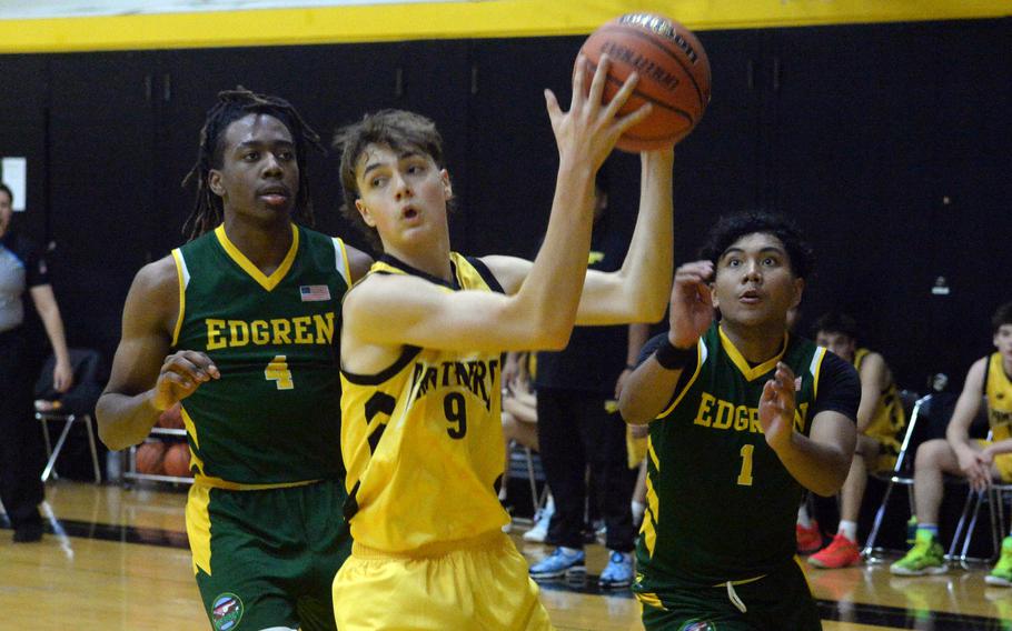 David Laszio grabs a rebound.