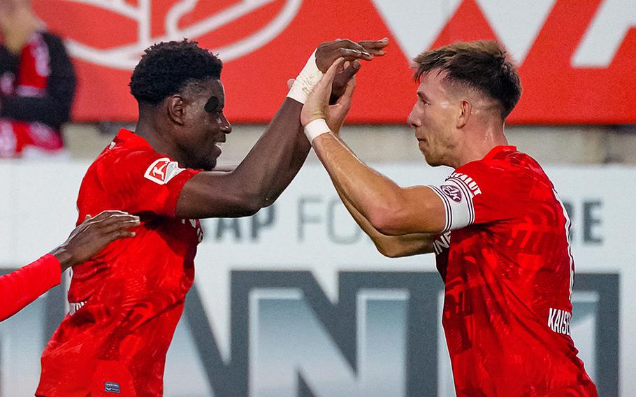 1. FC Kaiserslautern won their first game at home this season, beating Paderborn 3-0.