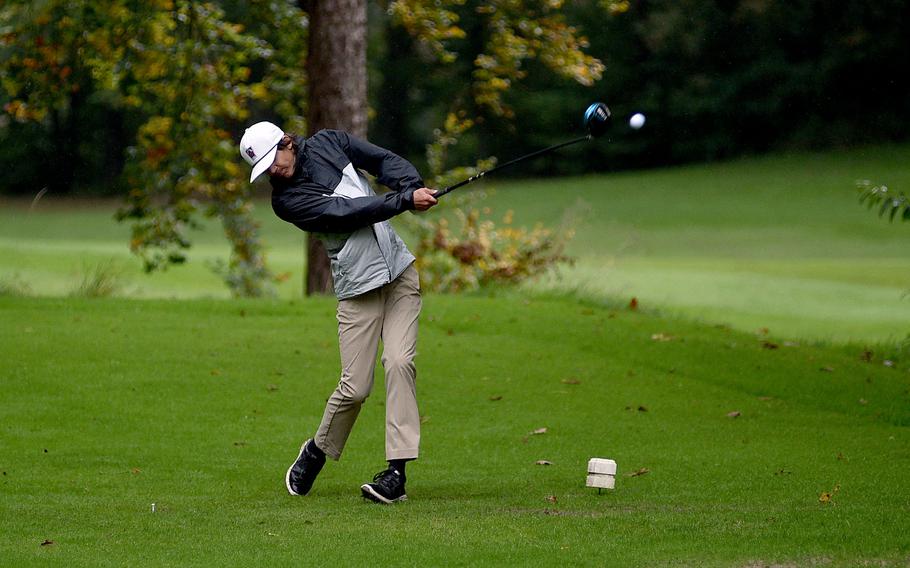 Jacob Arrington drives off the tee.