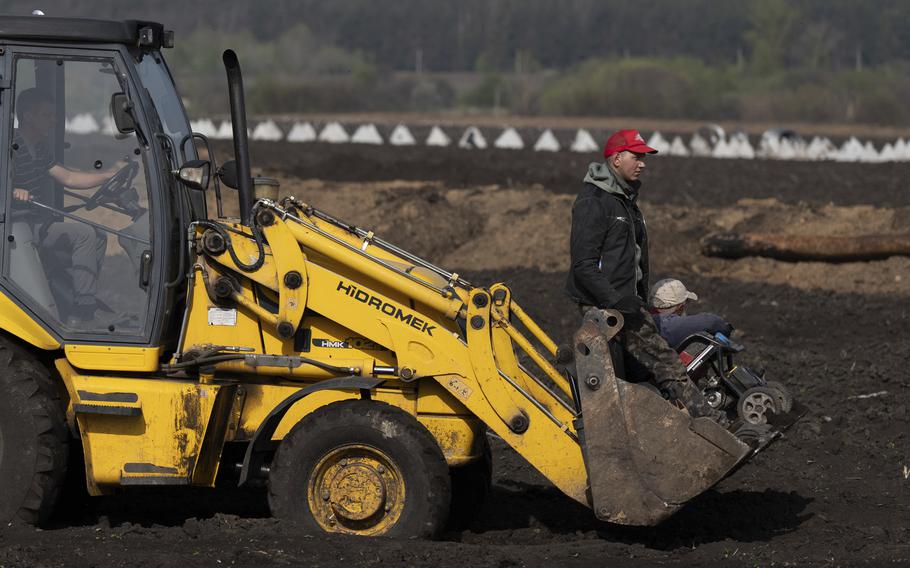 No safety in retreat: Ukrainian soldiers say rear defensive lines ...