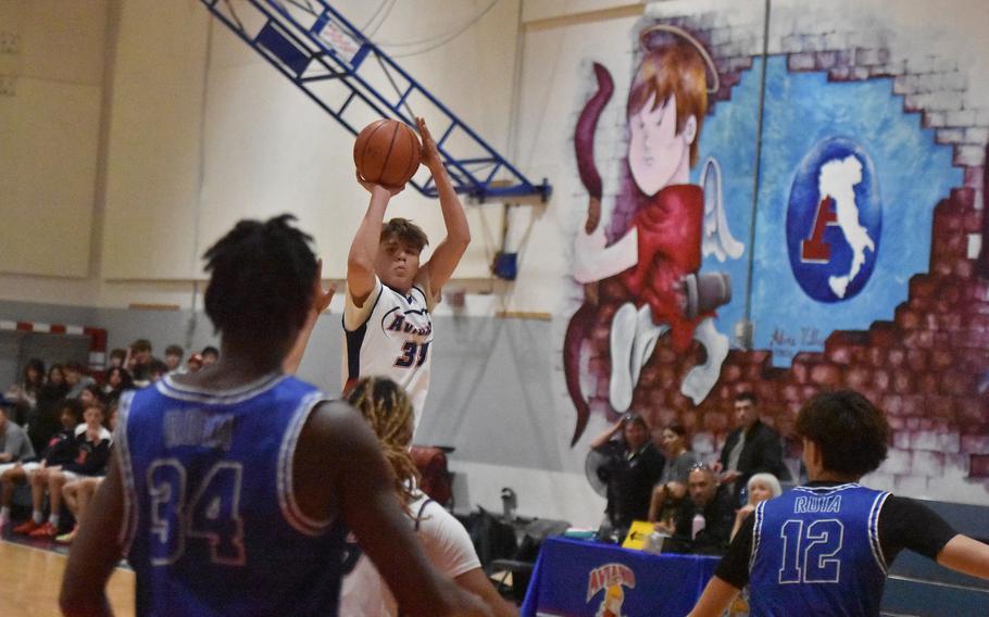 Nash Stoner shoots a jumper.