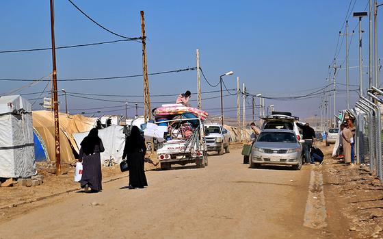 Displaced Iraqis Pack In Preparation To Return To Their Homes In Jadah ...