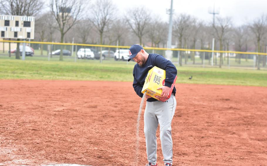 Joshua Fannin takes care of the field.